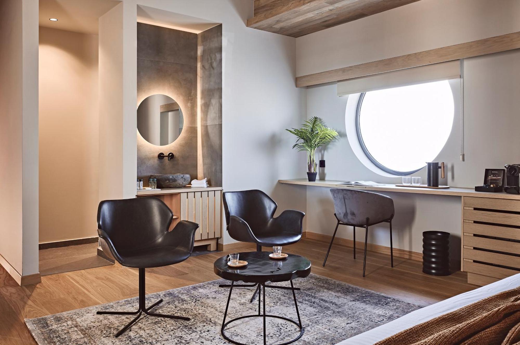 Cama Luxury Suites Athens Room photo
